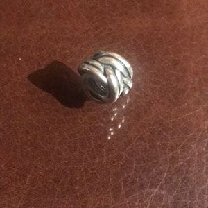 Knot pandora bead
